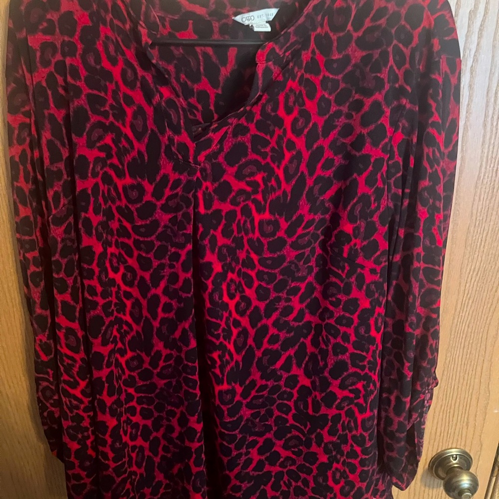 💚3/$25 18W Cato Red and Black Leopard Print Blouse